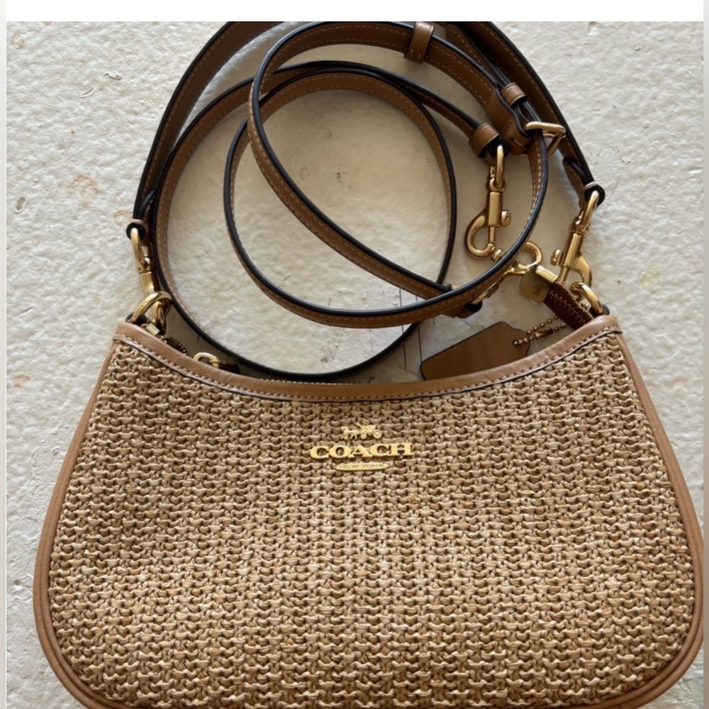 SOLD ❌❌Coach teri shoulder bag